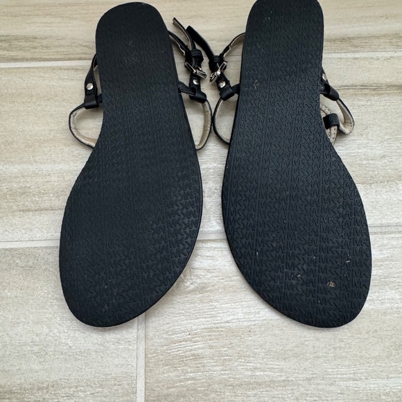 Michael Kors sandals - Picture 2 of 2
